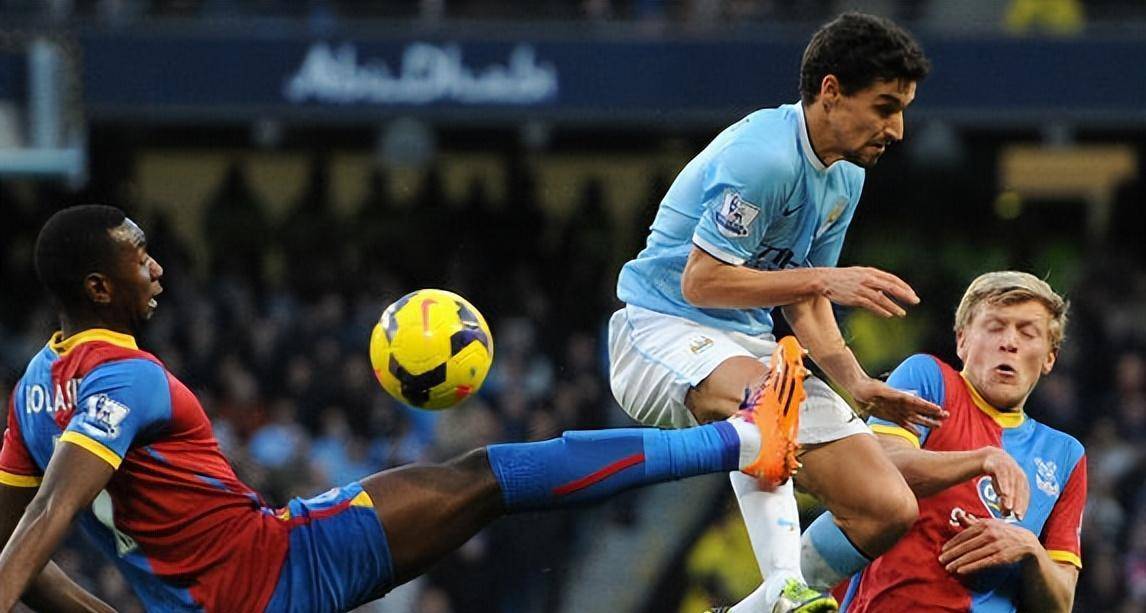 英超赛程吃紧;深圳队关键战更衣室发声;目标明确;心理建设被强调的简单介绍 英超赛程吃紧;深圳队关键战更衣室发声;目标明确;心理建设被强调的简单介绍