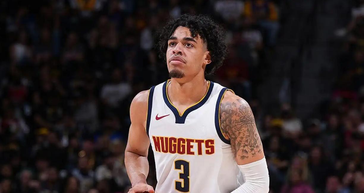 掘金不断突破！，穆雷连续十二场比赛得分超过爆冷引发球迷热议的简单介绍