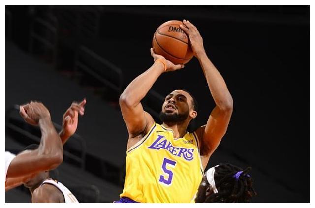 杰森塔图姆进入总决赛 杰森塔图姆进入总决赛