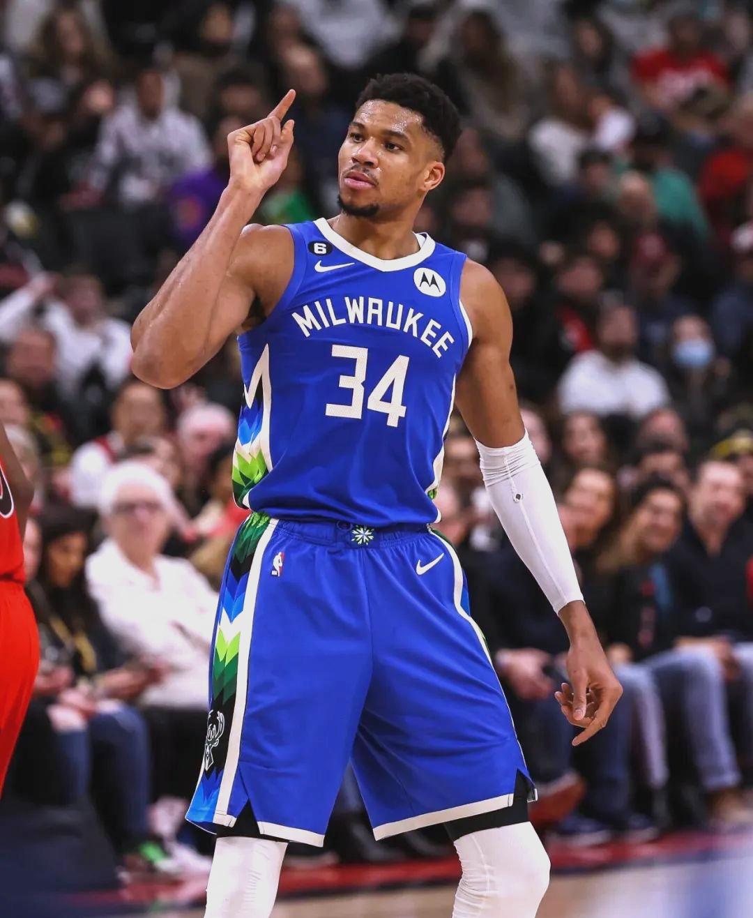 关于字母哥回归赛场，连败首场状态亮眼，公牛观众沸腾！的信息